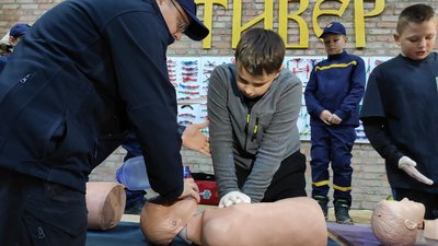 Школа безпеки: діти на Волині опановують навики з порятунку життя