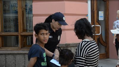 Волонтерка, мама трьох дітей: тернополянка у 36 років стала дільничною офіцеркою Волонтерка, мама трьох дітей: тернополянка у 36 років стала дільничною офіцеркою