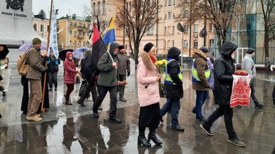 "Мотре, віддавай пшеницю": у центрі Харкова — хресна хода в пам'ять про жертв голодоморів "Мотре, віддавай пшеницю": у центрі Харкова — хресна хода в пам'ять про жертв голодоморів