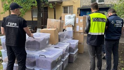 У Харкові та області викрили підпільне виробництво та збут цигарок і вейпів