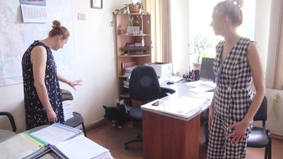 Житомиряни долучилися до всеукраїнської акції і взяли собаку на роботу Житомиряни долучилися до всеукраїнської акції і взяли собаку на роботу