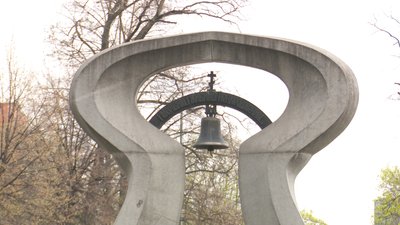 У Дніпрі біля пам'ятника жертвам Чорнобиля вшанували пам'ять ліквідаторів аварії