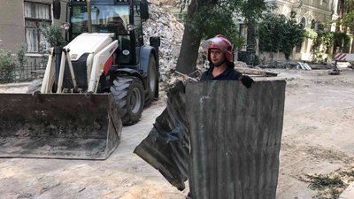 Рятувальники розбирають завали житлового будинку в центрі Одеси Рятувальники розбирають завали житлового будинку в центрі Одеси