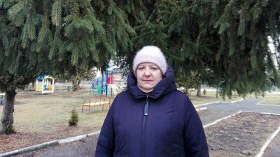 На Житомирщині жительки села шиють безкоштовні екосумки для своїх односельців