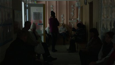 Встигнути за світловий день: як під час відключень світла приймають пацієнтів у медзакладі Рівного Встигнути за світловий день: як під час відключень світла приймають пацієнтів у медзакладі Рівного