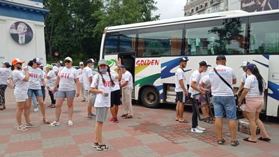 Ініціативна група з Арабатської Стрілки Генічеського району Херсонщини під Кабміном вимагає переглянути перспективний план області Ініціативна група з Арабатської Стрілки Генічеського району Херсонщини під Кабміном вимагає переглянути перспективний план області