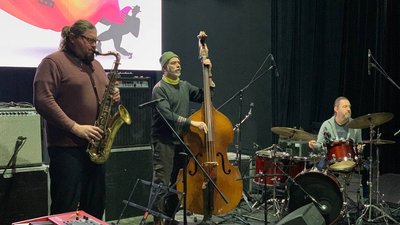 Міжнародний джазовий фестиваль "JazzBez" розпочався у Тернополі Міжнародний джазовий фестиваль "JazzBez" розпочався у Тернополі