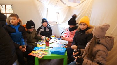 Вінницькі рятувальники провели для школярів "Урок безпеки" Вінницькі рятувальники провели для школярів "Урок безпеки"