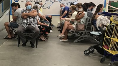 У франківському "Епіцентрі" відкрили центр вакцинації. Як там проходить щеплення