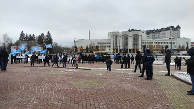 З козою і оркестром: під Волинською ОДА одразу два мітинги З козою і оркестром: під Волинською ОДА одразу два мітинги