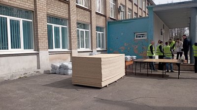 Ракетний удар по Кривому Рогу: що відбувається на місці атаки Ракетний удар по Кривому Рогу: що відбувається на місці атаки