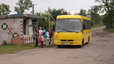 Чи вистачає шкільних автобусів для підвезення учнів на Черкащині