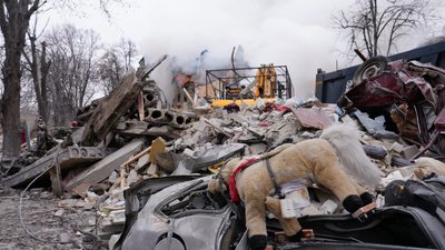 Наслідки влучання російської ракети у Київському районі Харкова, 7 березня 2026 року