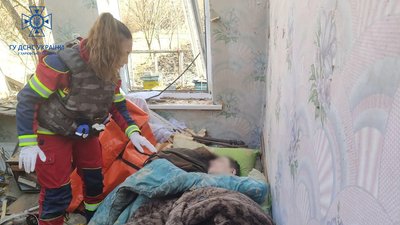 Окупанти з "Градів" обстріляли Козачу Лопань: поранена 69-річна жінка Окупанти з "Градів" обстріляли Козачу Лопань: поранена 69-річна жінка