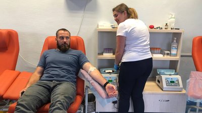 30 людей щодня здають кров в Закарпатській обласній станції переливання. Як вона працює
