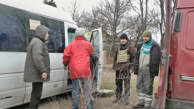 Доки люди там потребуватимуть його підтримки. Історія волонтера, яких допомагає у прифронтових селах на Запоріжжі Доки люди там потребуватимуть його підтримки. Історія волонтера, яких допомагає у прифронтових селах на Запоріжжі