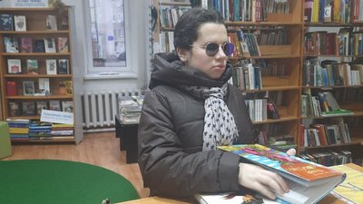 Книжки для дітей шрифтом Брайля: у бібліотеці в Тернополі поповнили фонди