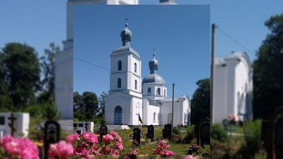Свято-Троїцька церква у селі Бірківка на Чернігівщині Свято-Троїцька церква у селі Бірківка на Чернігівщині