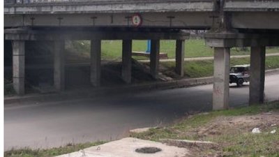 У Франківську під мостом на Пасічну знайшли мертвого чоловіка