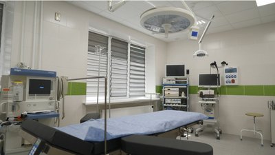 У лікарні Тернополя відкрили оновлену операційну У лікарні Тернополя відкрили оновлену операційну