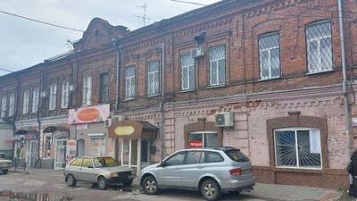 Будівництво біля універмагу
