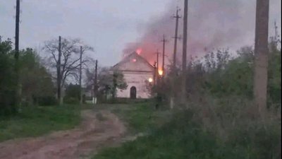 За чотири кілометри від фронту. Як виживають в селі на Миколаївщині За чотири кілометри від фронту. Як виживають в селі на Миколаївщині
