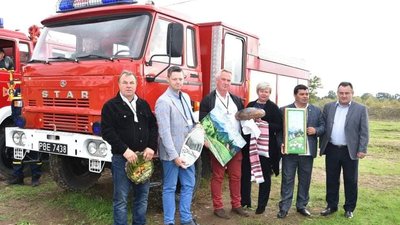 "Ви боретеся за нашу свободу і це — неоціненно". До Лисецької громади з Польщі привезли ковдри та ліки для шпиталю "Ви боретеся за нашу свободу і це — неоціненно". До Лисецької громади з Польщі привезли ковдри та ліки для шпиталю