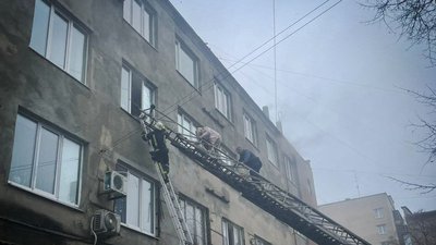 Пожежа в Лозовій, 12 грудня 2025 року
