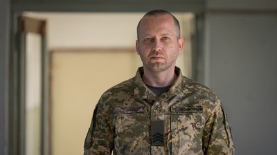 Військовий, люди, Дніпро