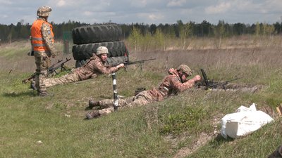 На полігоні біля Рівного День піхоти відзначили навчаннями