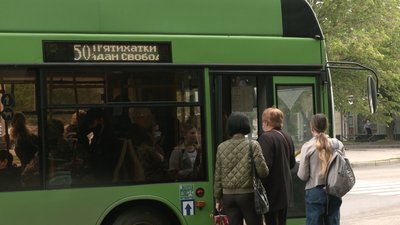 Жителі П'ятихаток у Харкові скаржаться на автономні тролейбуси Жителі П'ятихаток у Харкові скаржаться на автономні тролейбуси
