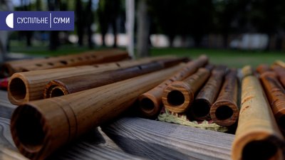 Майструє сопілки — сумський майстер Віталій Янов Майструє сопілки — сумський майстер Віталій Янов