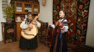 У Вінниці проводять безкоштовні майстер-класи з писанкарства У Вінниці проводять безкоштовні майстер-класи з писанкарства