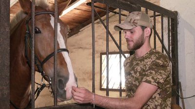 На Рівненщині проводять іпотерапію для поранених бійців На Рівненщині проводять іпотерапію для поранених бійців