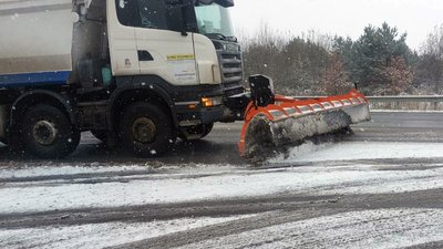 На автошляхах Луцька й Волині працює дорожня та снігоприбиральна техніка На автошляхах Луцька й Волині працює дорожня та снігоприбиральна техніка