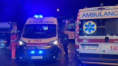 ДТП у Кривому Розі: 33-річна жінка загинула, 5-річну дитину доставили в лікарню