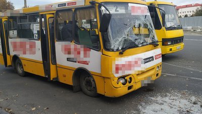 "Гаву зловив шофер": що кажуть травмовані в аварії з двома маршрутками у Луцьку "Гаву зловив шофер": що кажуть травмовані в аварії з двома маршрутками у Луцьку