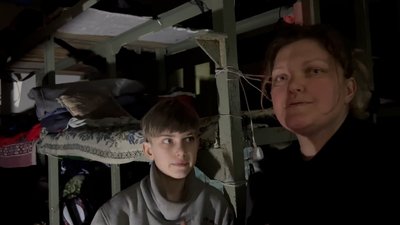 У Маріуполі війська РФ скидають авіабомби на укриття з цивільними У Маріуполі війська РФ скидають авіабомби на укриття з цивільними