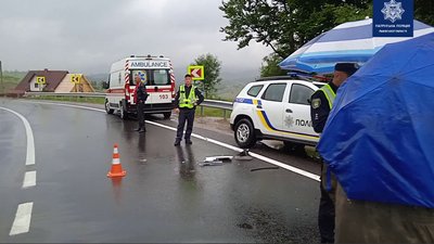 На Львівщині зіткнулися два автомобілі: троє людей травмовані На Львівщині зіткнулися два автомобілі: троє людей травмовані