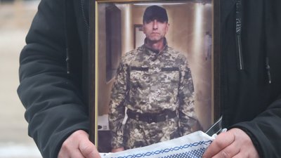 В Охтирці попрощалися з військовим Іваном Деуліним
