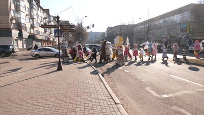 Білосніжка і Капелюшник з Рівного відзначили своє "паперове весілля" Білосніжка і Капелюшник з Рівного відзначили своє "паперове весілля"