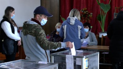 Позачергові вибори: у громаді на Рівненщині обирають голову Позачергові вибори: у громаді на Рівненщині обирають голову