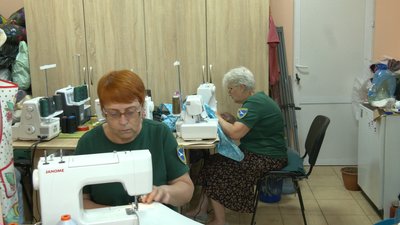 У Черкасах шиють ковдри для захисників У Черкасах шиють ковдри для захисників