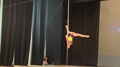 У Херсоні відбулись всеукраїнські змагання з шестової та повітряної акробатики У Херсоні відбулись всеукраїнські змагання з шестової та повітряної акробатики