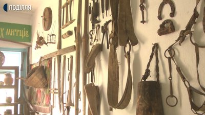 У музеї налічується 200 експонатів. Фото: Суспільне У музеї налічується 200 експонатів. Фото: Суспільне
