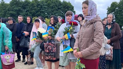Прочани – рідні загиблих військових Прочани – рідні загиблих військових