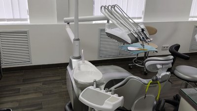 У Тернополі міська стоматологія отримала генератор від греко-католицької громади з Риму У Тернополі міська стоматологія отримала генератор від греко-католицької громади з Риму