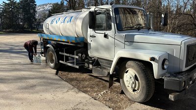 Вода у Севастополі, водовоз