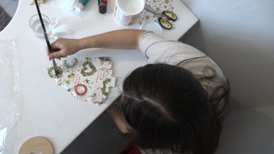 Продовжують створювати лялькові будиночки у пам'ять про сина. Подружжя Татарових з Прикарпаття Продовжують створювати лялькові будиночки у пам'ять про сина. Подружжя Татарових з Прикарпаття