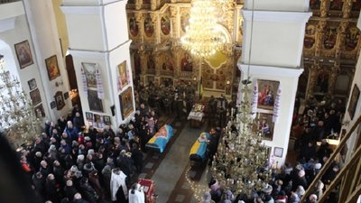На Полтавщині попрощалися із трьома полеглими бійцями На Полтавщині попрощалися із трьома полеглими бійцями